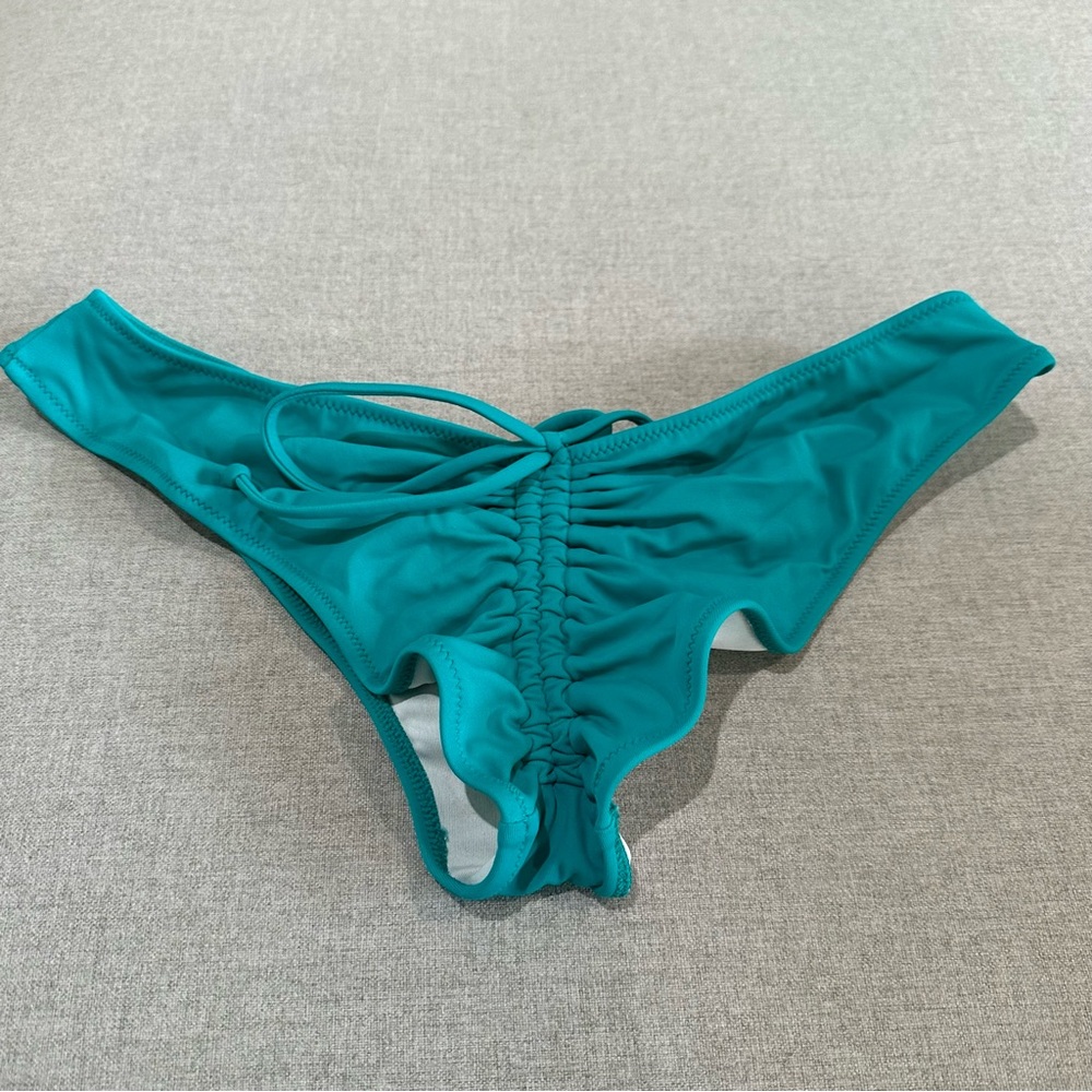 Cheeky scrunch bottom bikini